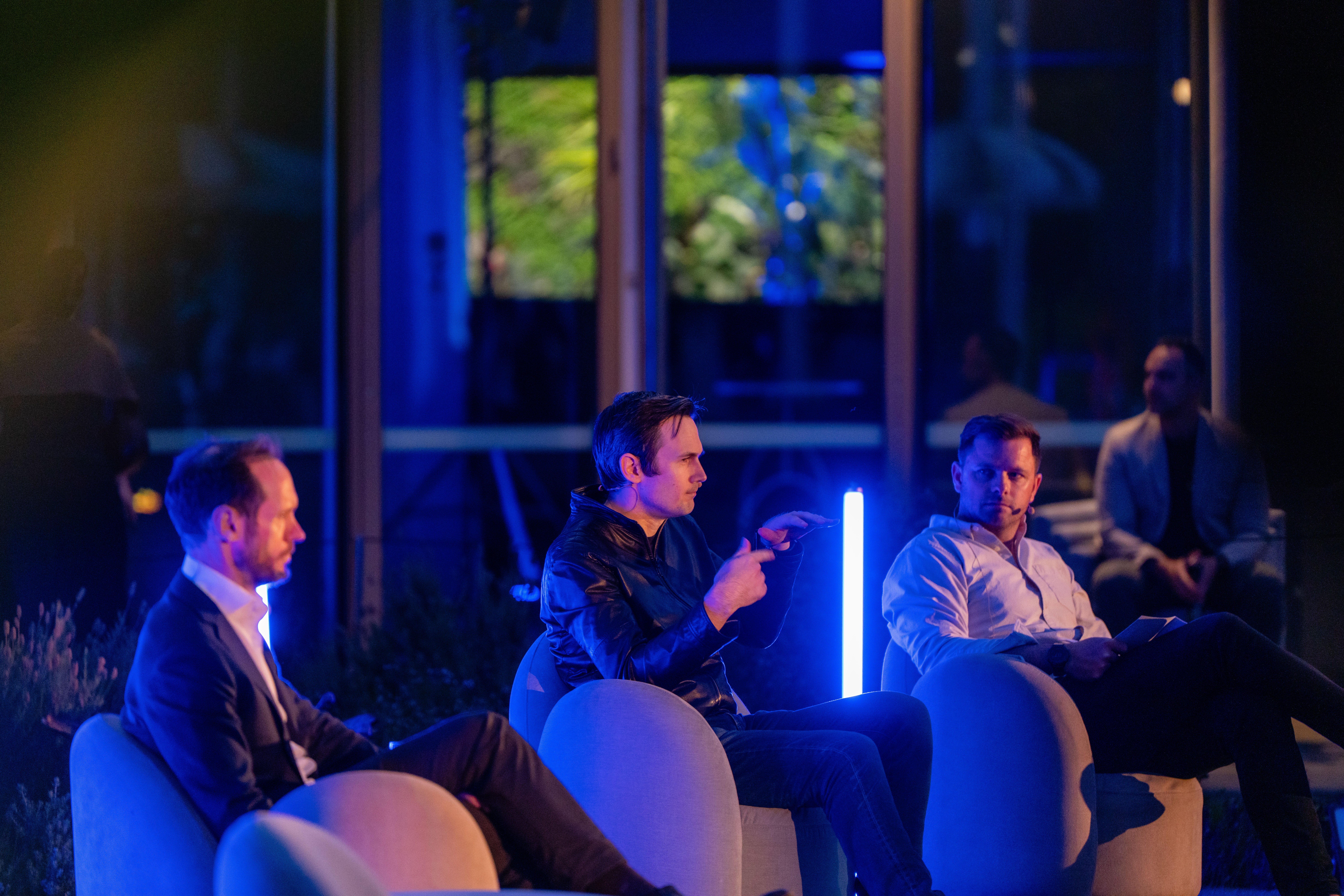 20251111Aura.co_sgrphoto0061