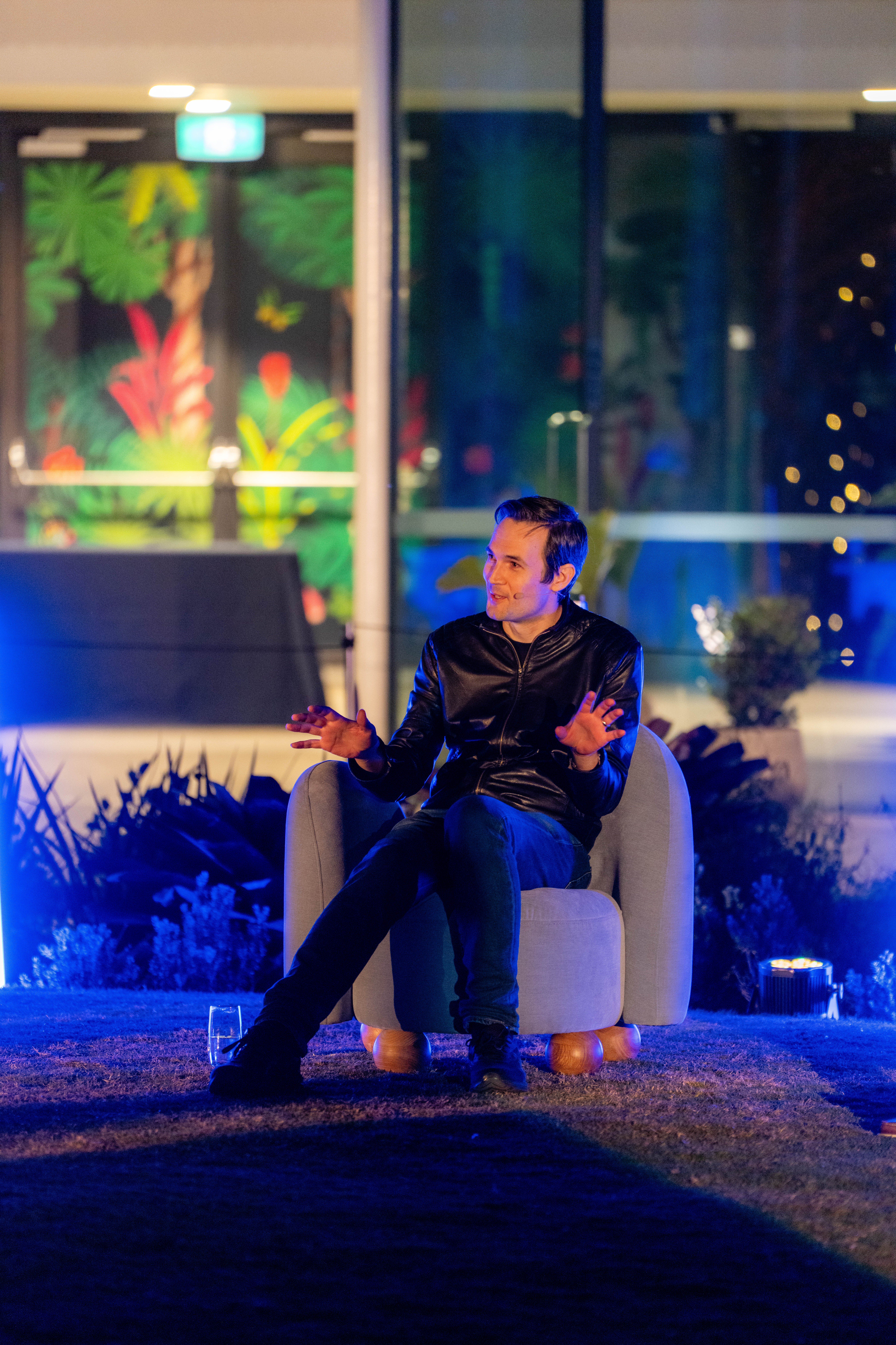 20251111Aura.co_sgrphoto0078